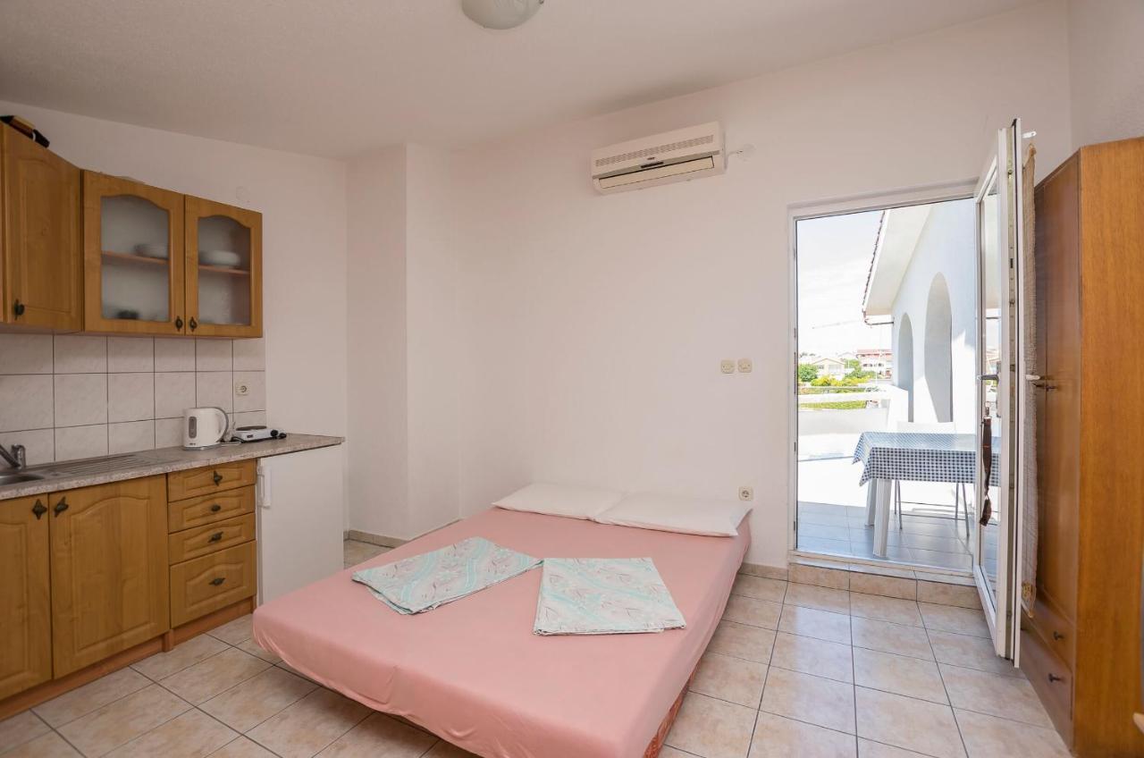 Apartments Ivan Vir Extérieur photo